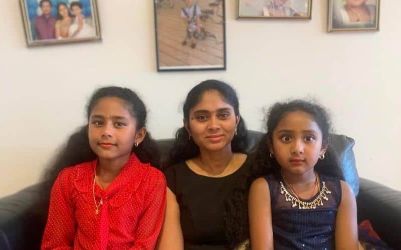 Archana with daughters